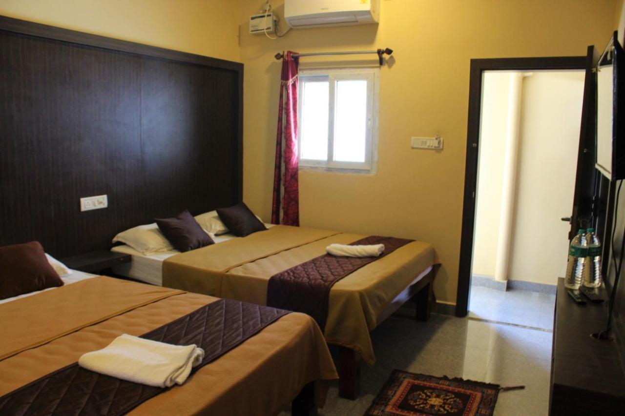 Gsr Residency Hotel Kanchipuram Bagian luar foto