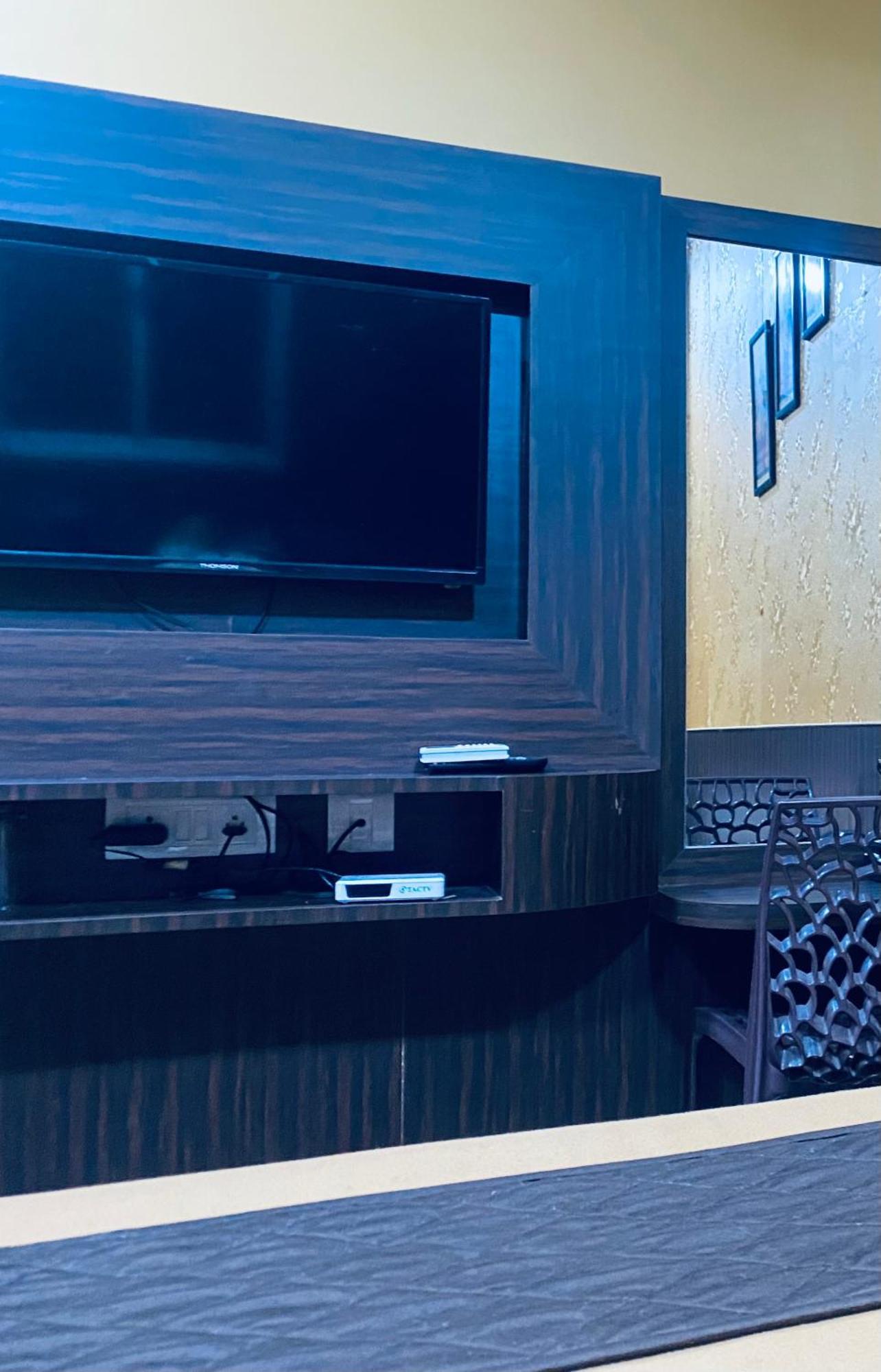 Gsr Residency Hotel Kanchipuram Bagian luar foto