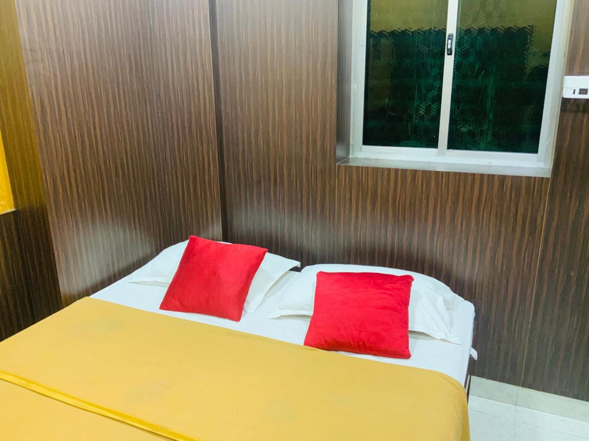 Gsr Residency Hotel Kanchipuram Bagian luar foto