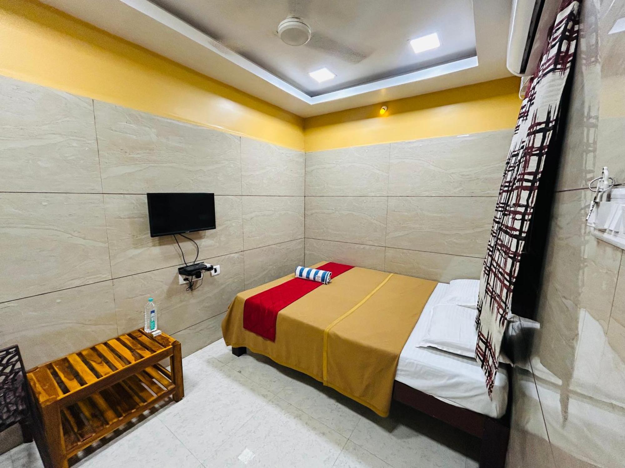 Gsr Residency Hotel Kanchipuram Bagian luar foto